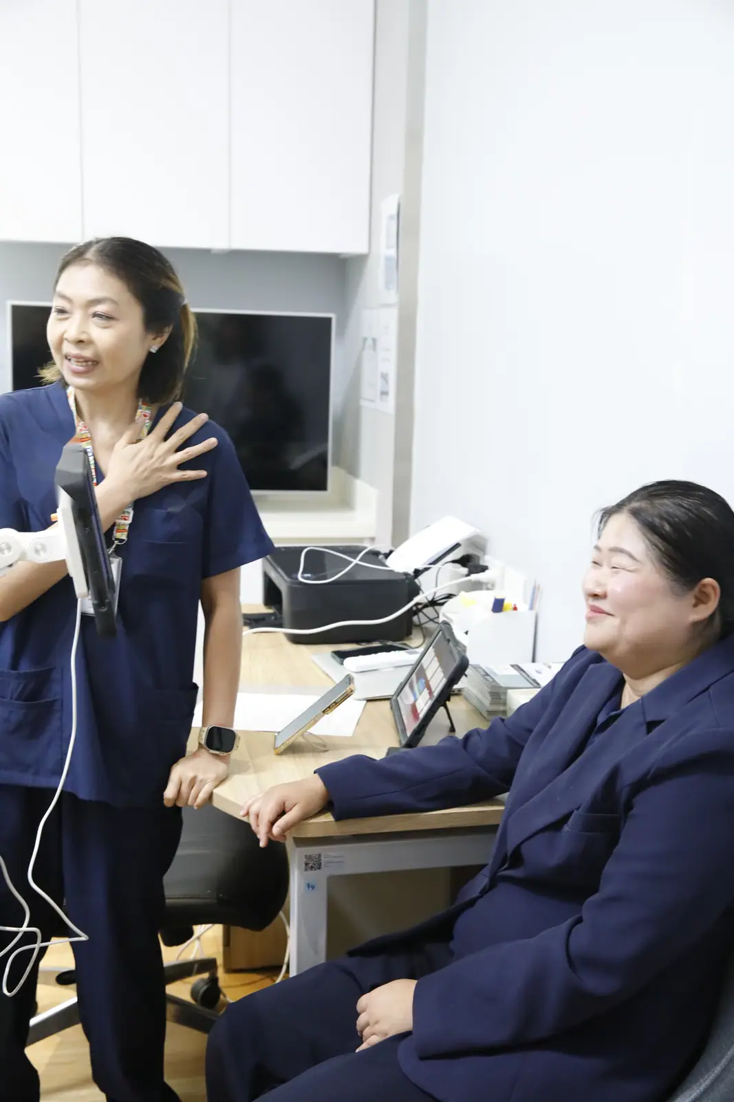 เจ้าหน้าที่ตรวจวัดค่าสุขภาพ