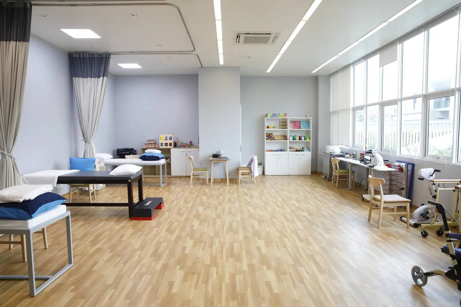 ห้องทำกายภาพบำบัดของโรงพยาบาล